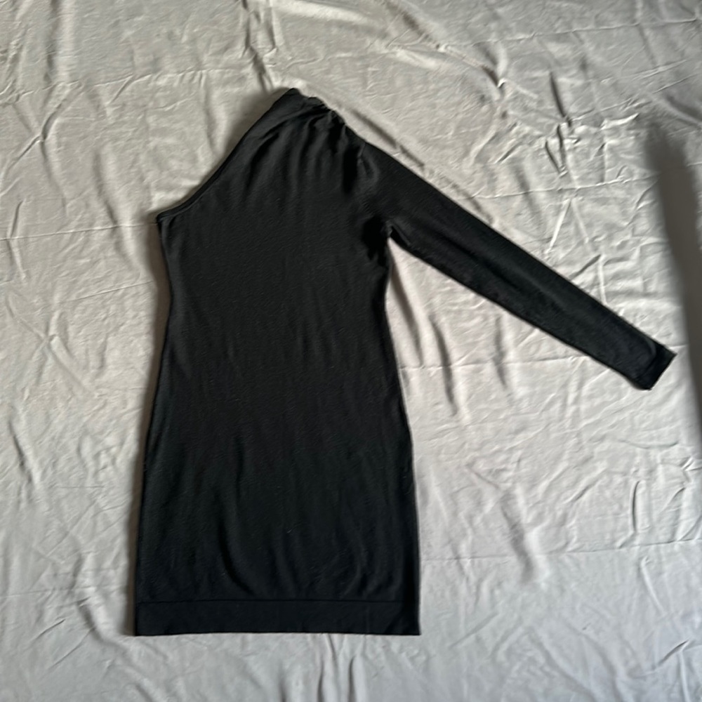 Moda Intl shoulder long sleeve short LBD